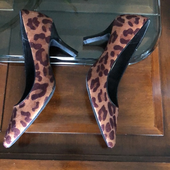 Women’s size 9 cheetah pattern comfort plus by predictions heels - Picture 5 of 9